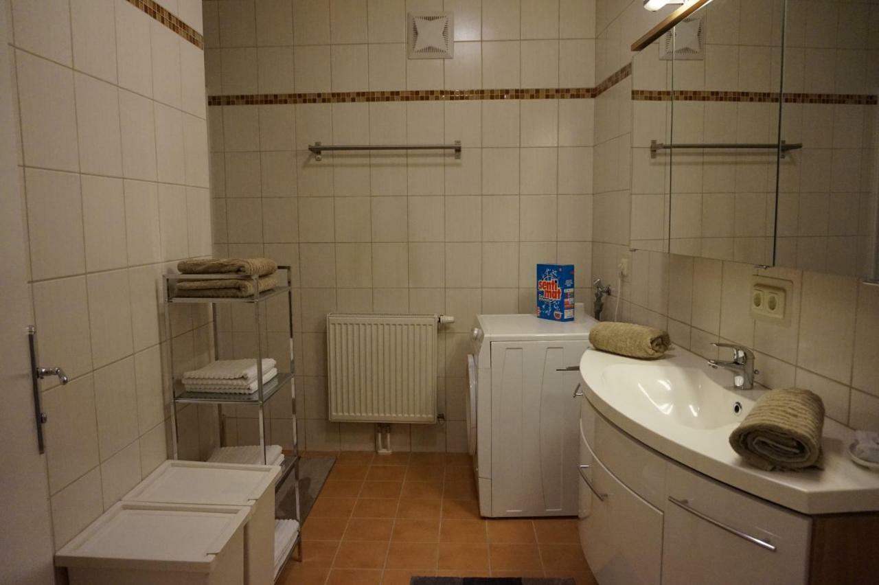 Gaestehaus Familie Loeffler - Ferienwohnung Am Stadtplatz In リッチャウ エクステリア 写真
